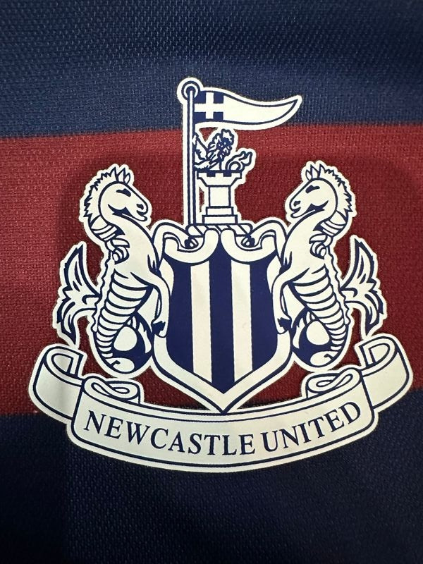 Newcastle United 2024-2025 away image 3