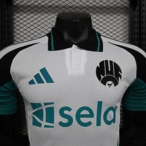 Newcastle United 2024-2025 away player image 3