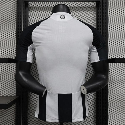 Newcastle United 2024-2025 home player image 2