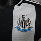Newcastle United 2024-2025 home player image 4