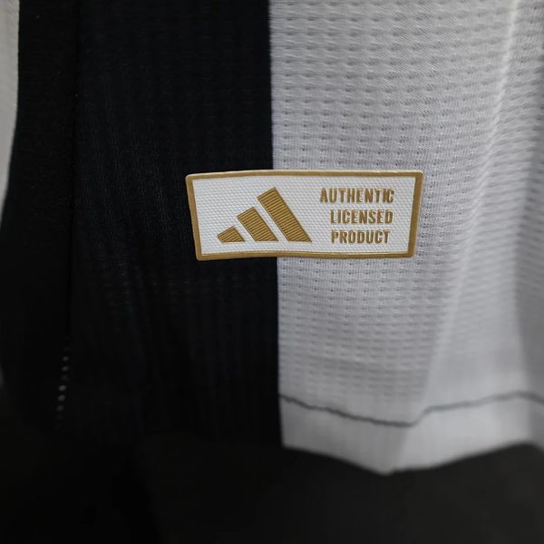 Newcastle United 2024-2025 home player image 5