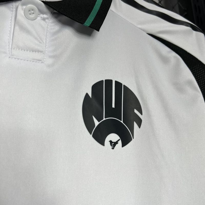 Newcastle United 2024-2025 second away image 5
