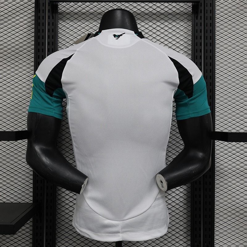 Newcastle United 2024-2025 second away player image 3