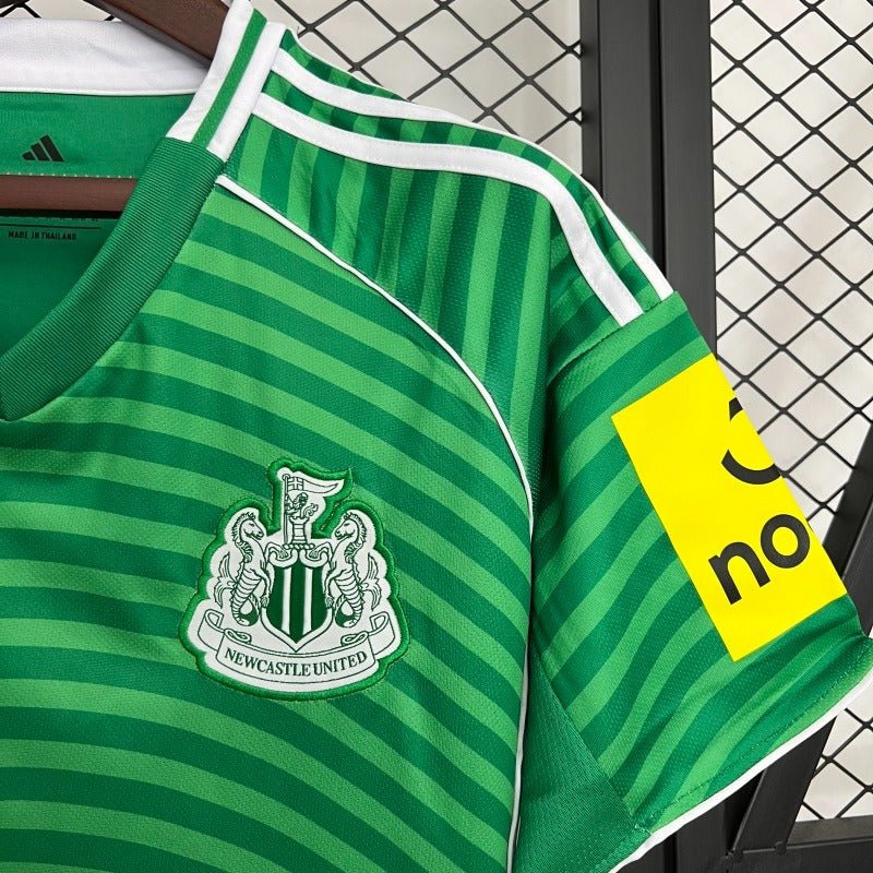 Newcastle United 2025-2026 away image 5