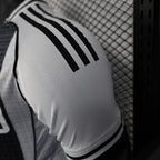 Newcastle United 2025-2026 home player image 8