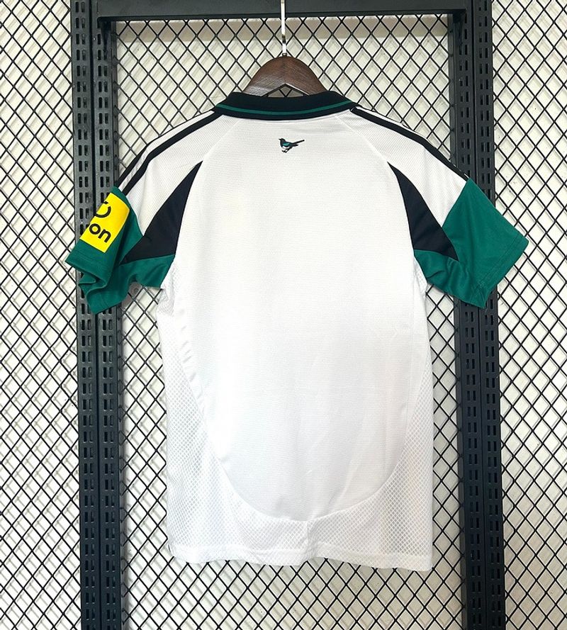 Newcastle United 2025-2026 second away image 2