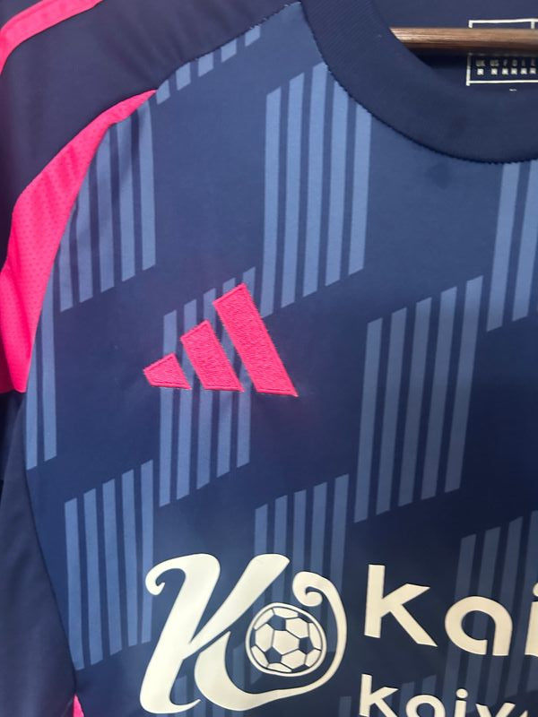 Nottingham Forest 2024-2025 away image 4