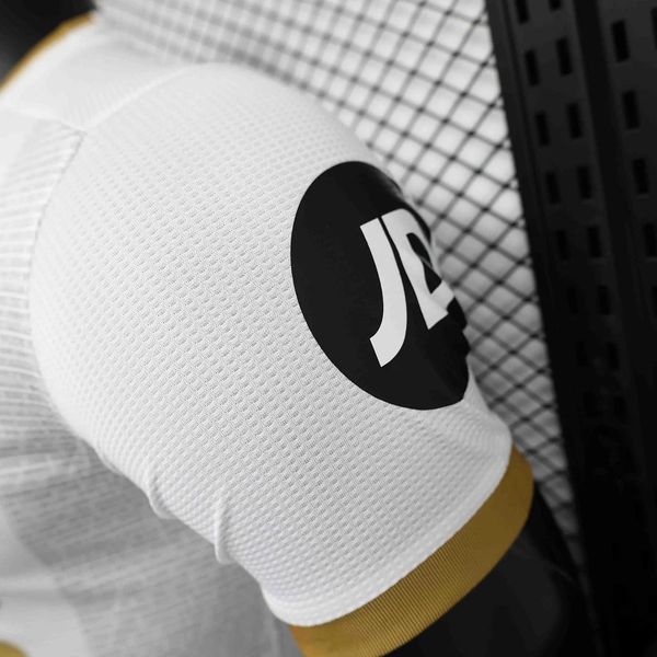 OGC Nice 2024-2025 away player image 6
