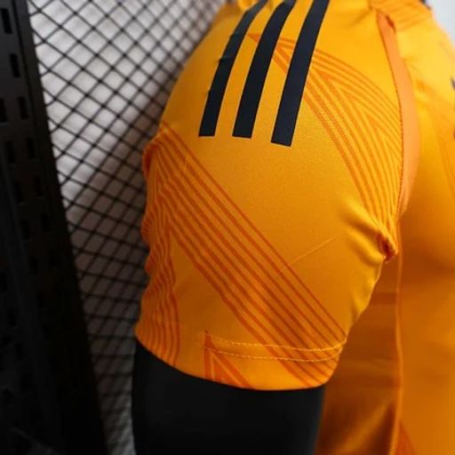 Real Madrid 2024-2025 away player image 4