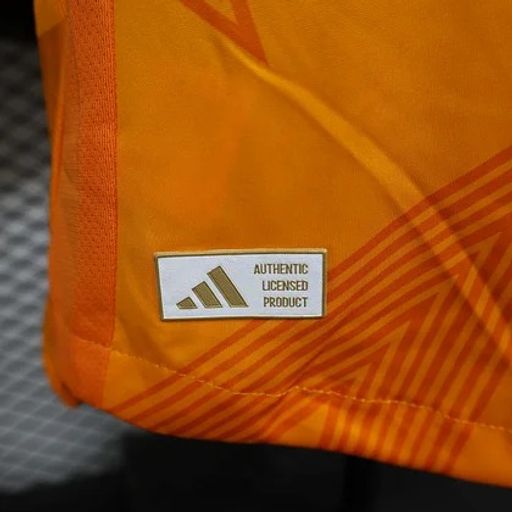 Real Madrid 2024-2025 away player image 9