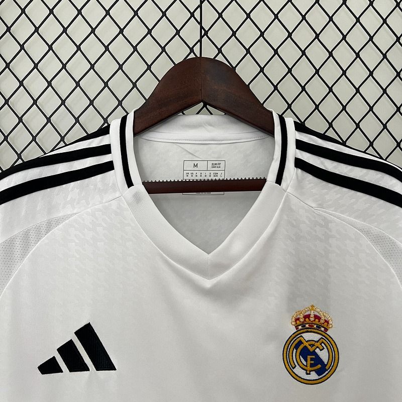 Real Madrid 2024-2025 home image 3