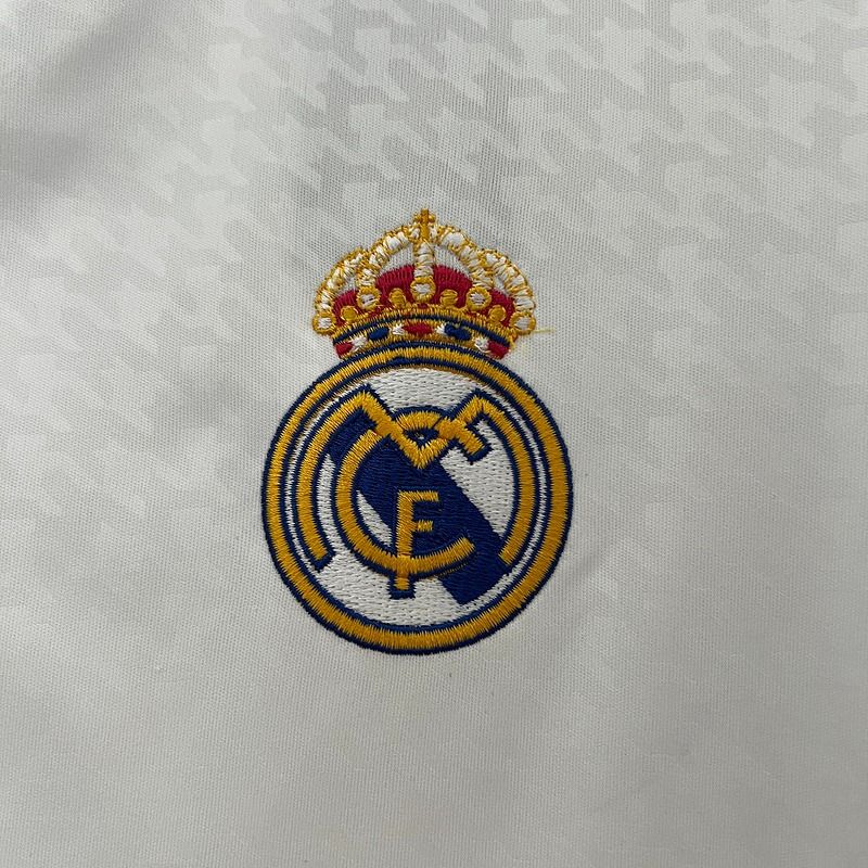 Real Madrid 2024-2025 home image 7