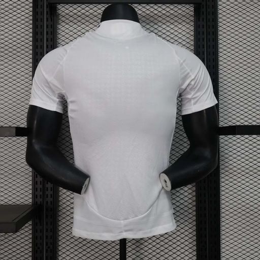 Real Madrid 2024-2025 home player image 2
