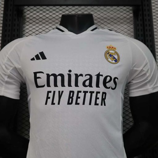 Real Madrid 2024-2025 home player image 3