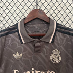 Real Madrid 2024-2025 second away image 3