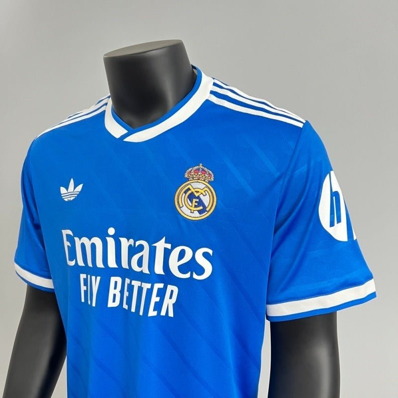 Real Madrid 2025-2026 Second away image 5