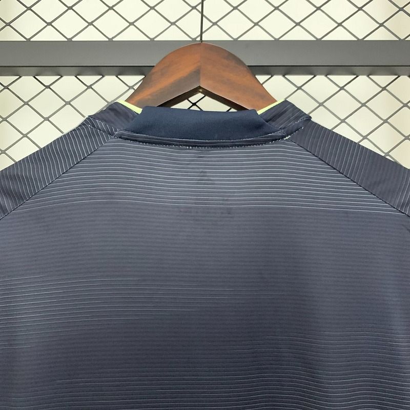 Real Madrid 2025-2026 away image 4