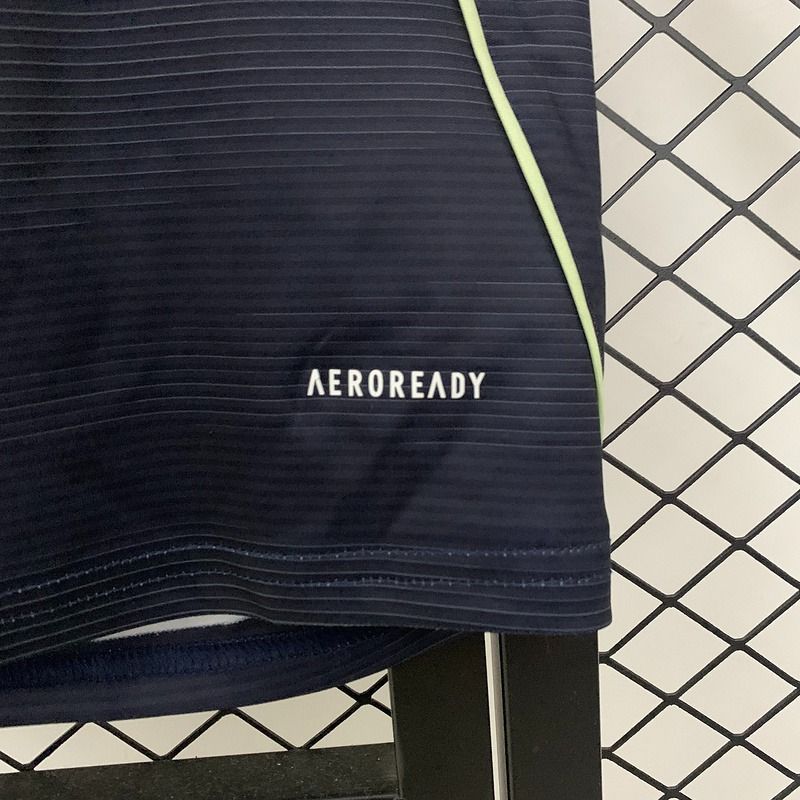 Real Madrid 2025-2026 away image 9