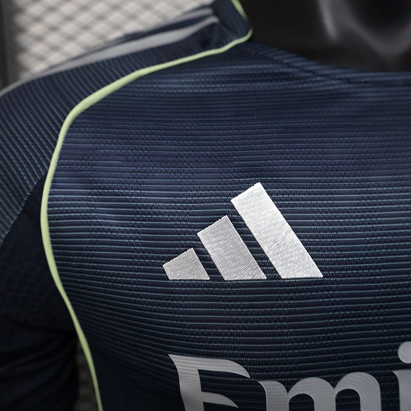 Real Madrid 2025-2026 away player image 3