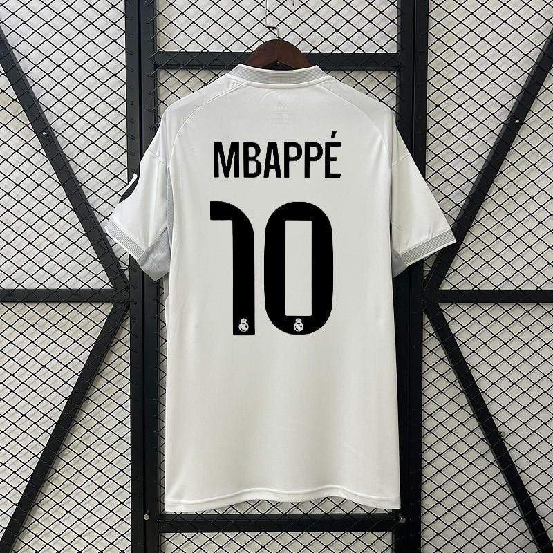 Real Madrid 2025-2026 home image 2
