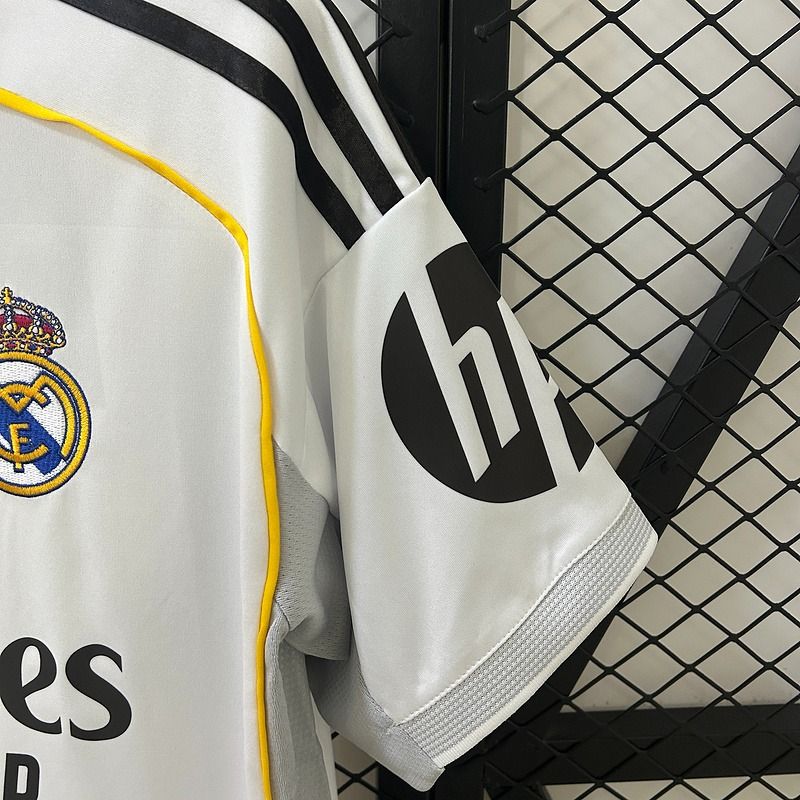 Real Madrid 2025-2026 home image 5