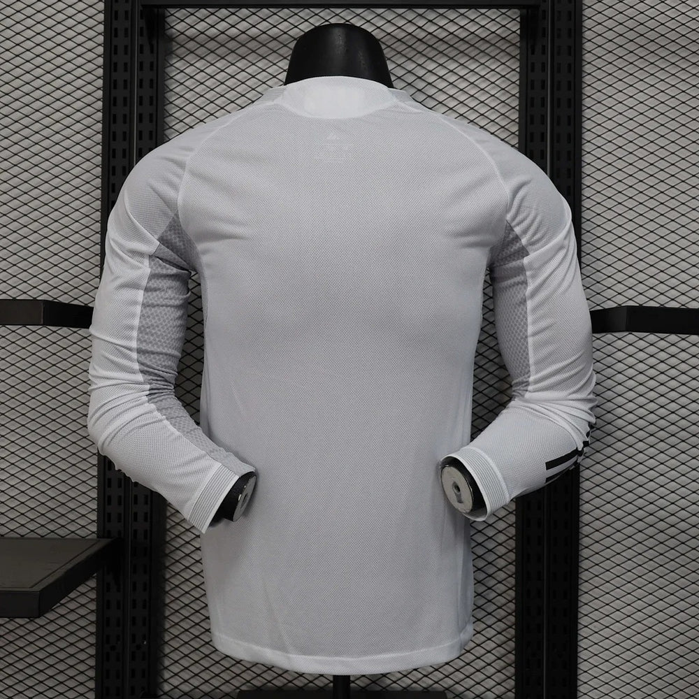 Real Madrid 2025-2026 home Long Sleeve image 2