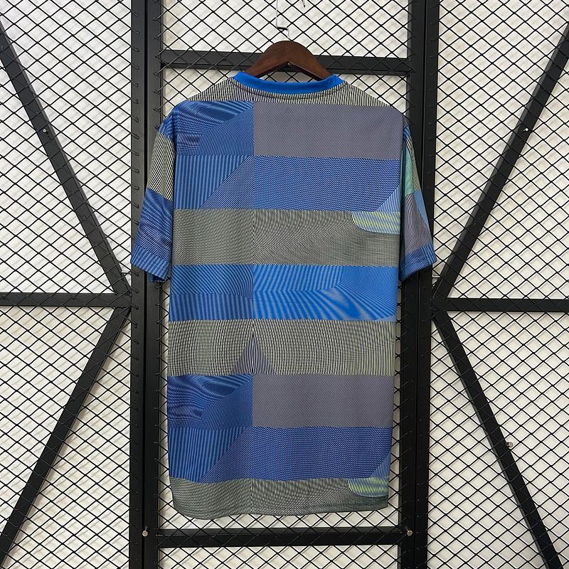 Real Madrid 2025-2026 training shirt image 2