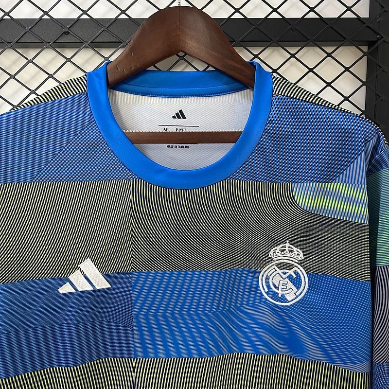Real Madrid 2025-2026 training shirt image 3