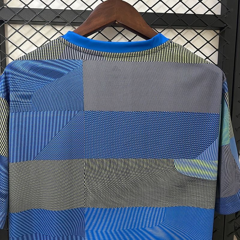 Real Madrid 2025-2026 training shirt image 4
