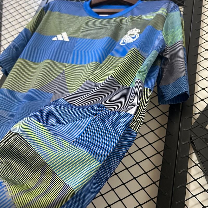 Real Madrid 2025-2026 training shirt image 7