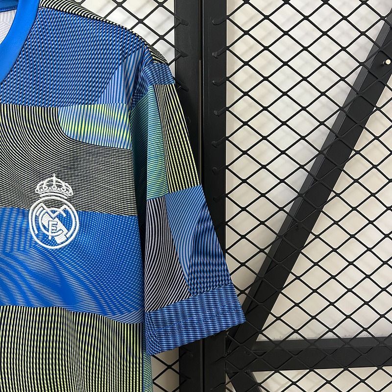 Real Madrid 2025-2026 training shirt image 8