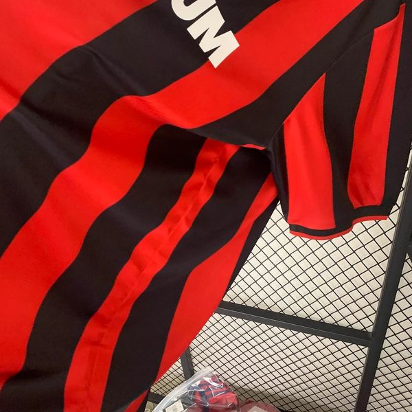 Retro AC Milan 1990-1991 home image 5