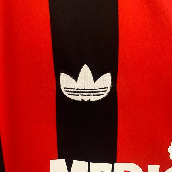 Retro AC Milan 1990-1991 home image 8