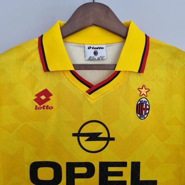 Retro AC Milan 1995-1996 away image 3