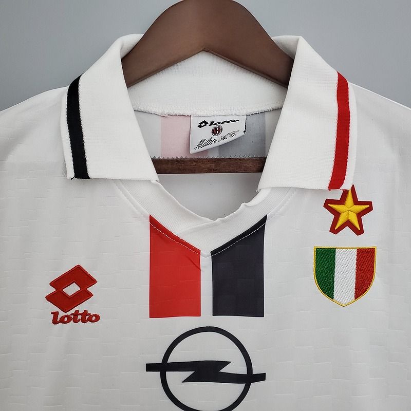 Retro AC Milan 1996-1997 away image 3