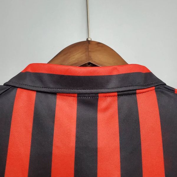 Retro AC Milan 1999-2000 home image 5