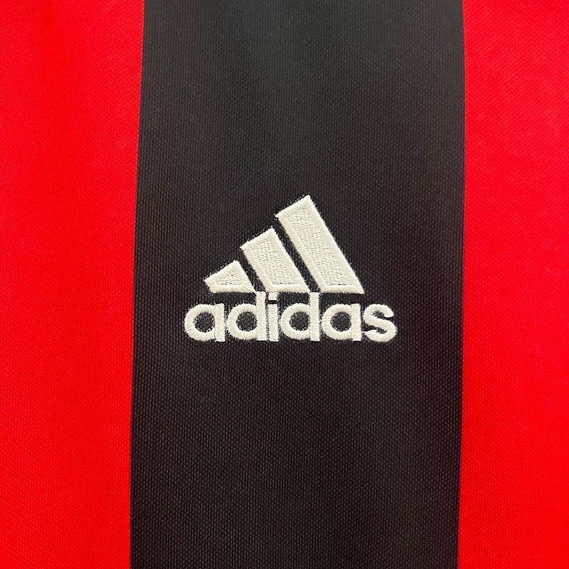 Retro AC Milan 2000-2001 home image 8