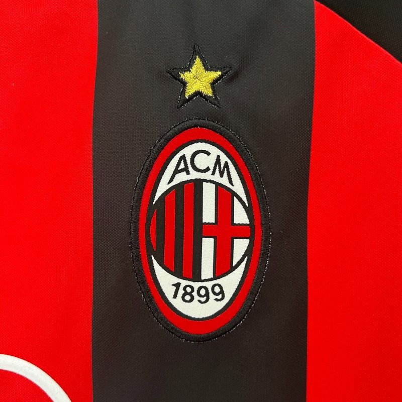 Retro AC Milan 2001-2002 home image 7