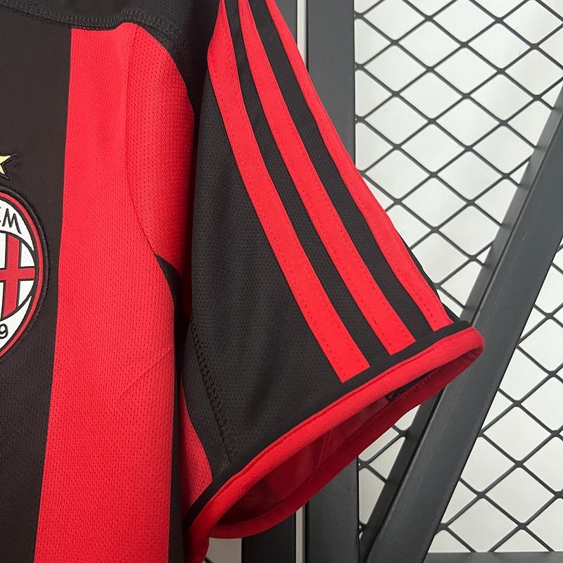 Retro AC Milan 2003-2004 home image 6