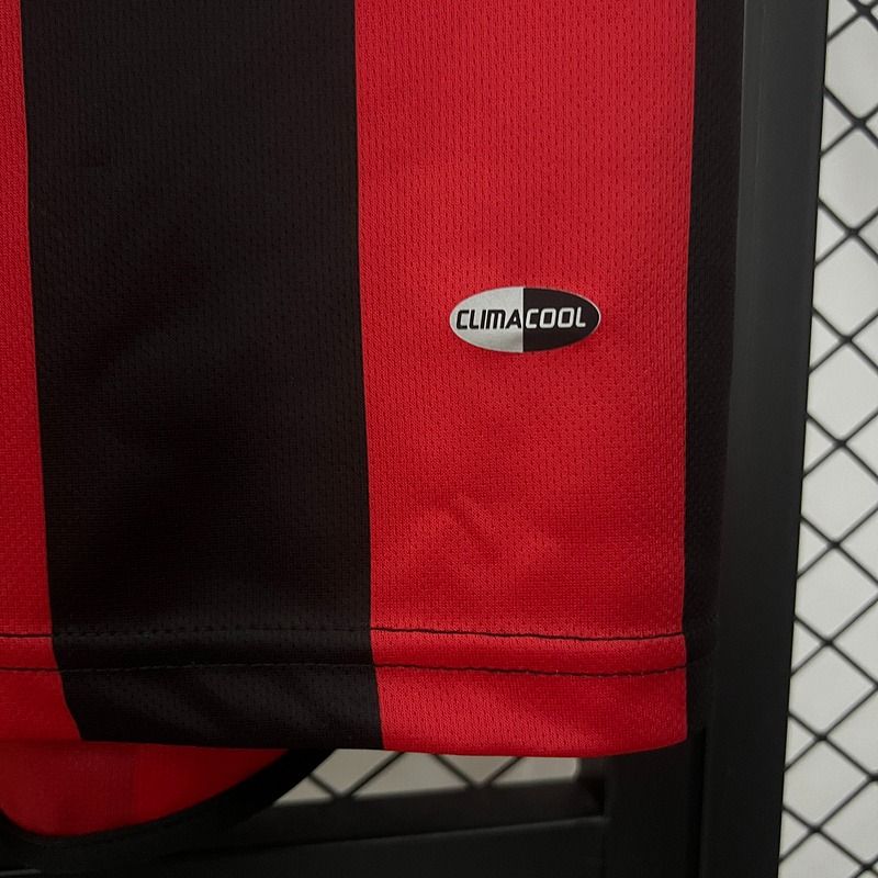 Retro AC Milan 2003-2004 home image 9