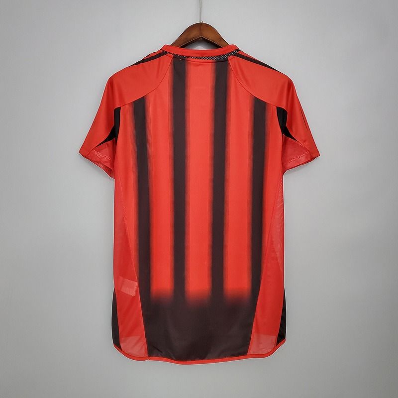 Retro AC Milan 2004-2005 home image 2