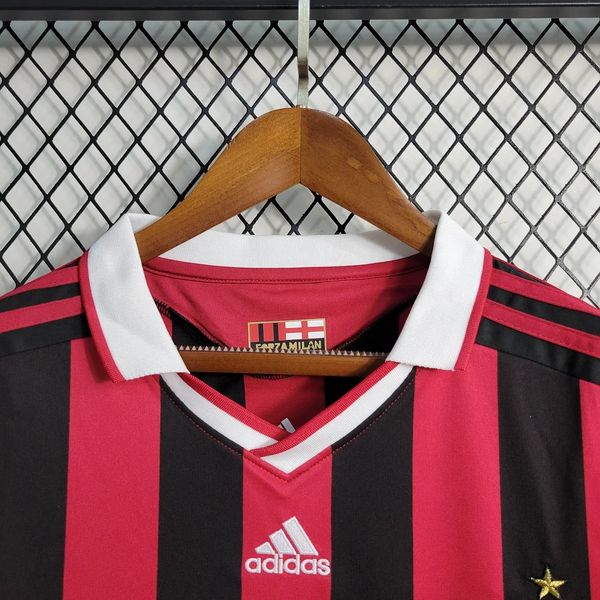 Retro AC Milan 2009-2010 home image 4