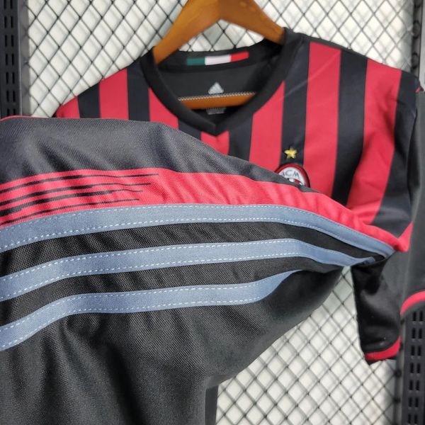 Retro AC Milan 2016-2017 home image 6