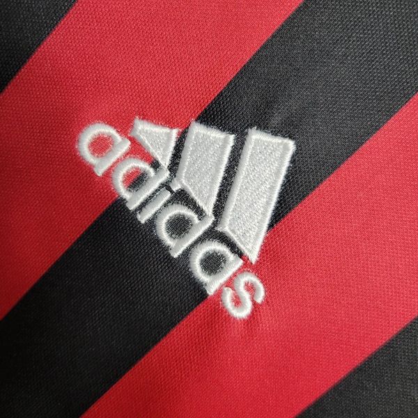 Retro AC Milan 2016-2017 home image 8