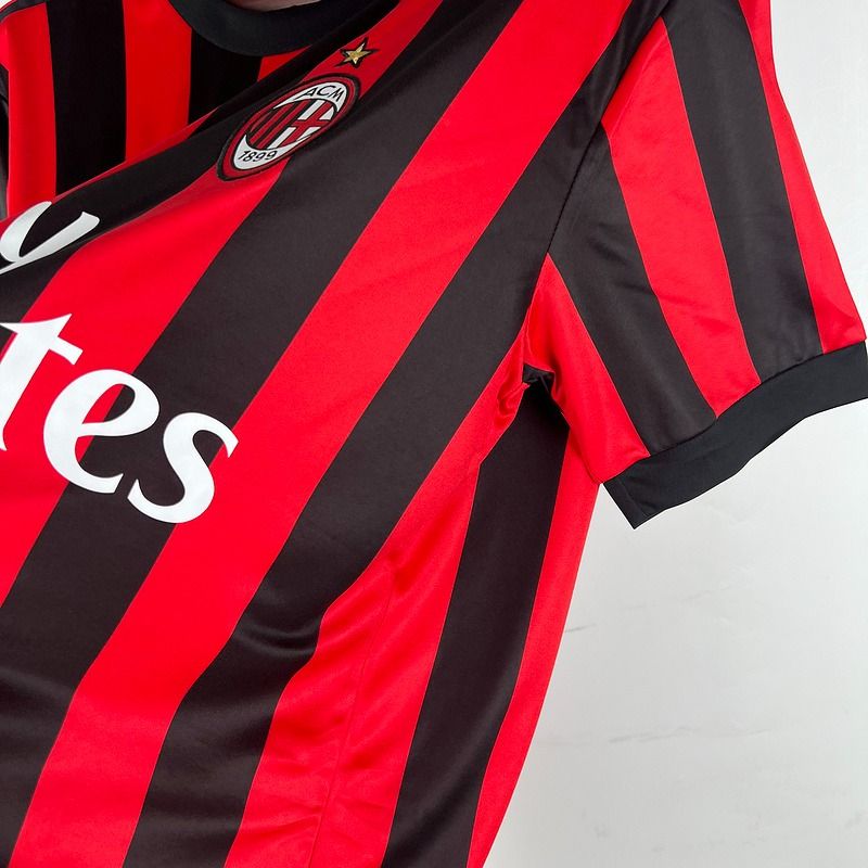 Retro AC Milan 2017-2018 home image 5