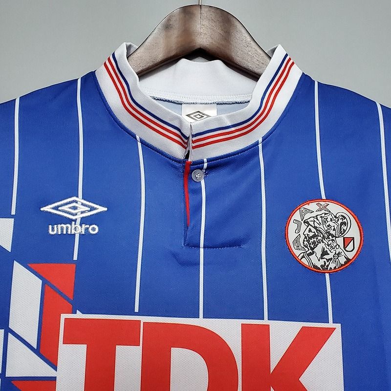 Retro AFC Ajax 1990 away image 3