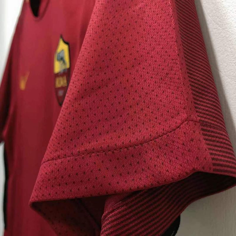 Retro AS Roma 2017-2018 home image 5