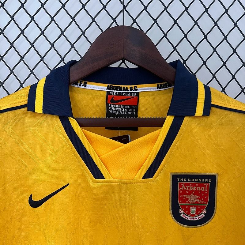 Retro Arsenal FC 1996-1997 away image 3
