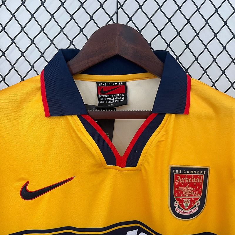 Retro Arsenal FC 1997-1999 away image 3