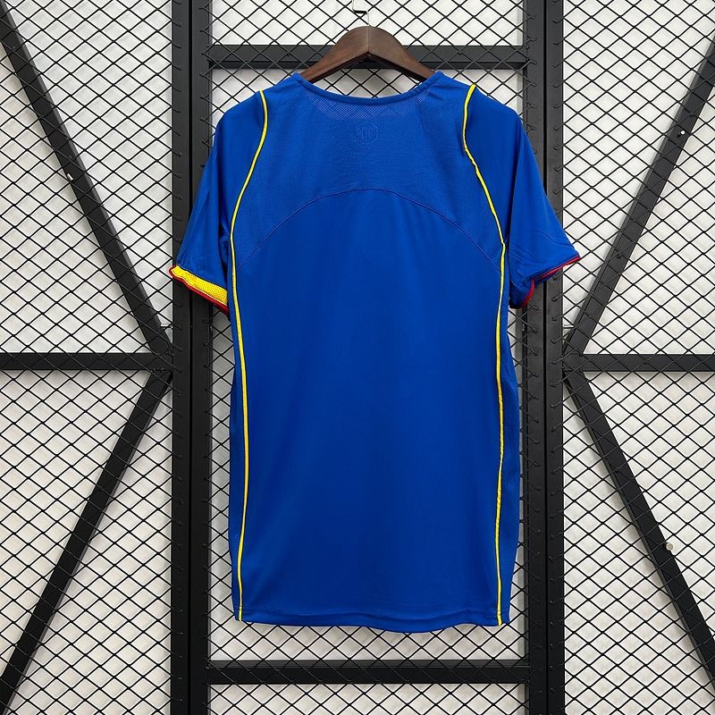 Retro Arsenal FC 2004-2005 away image 2
